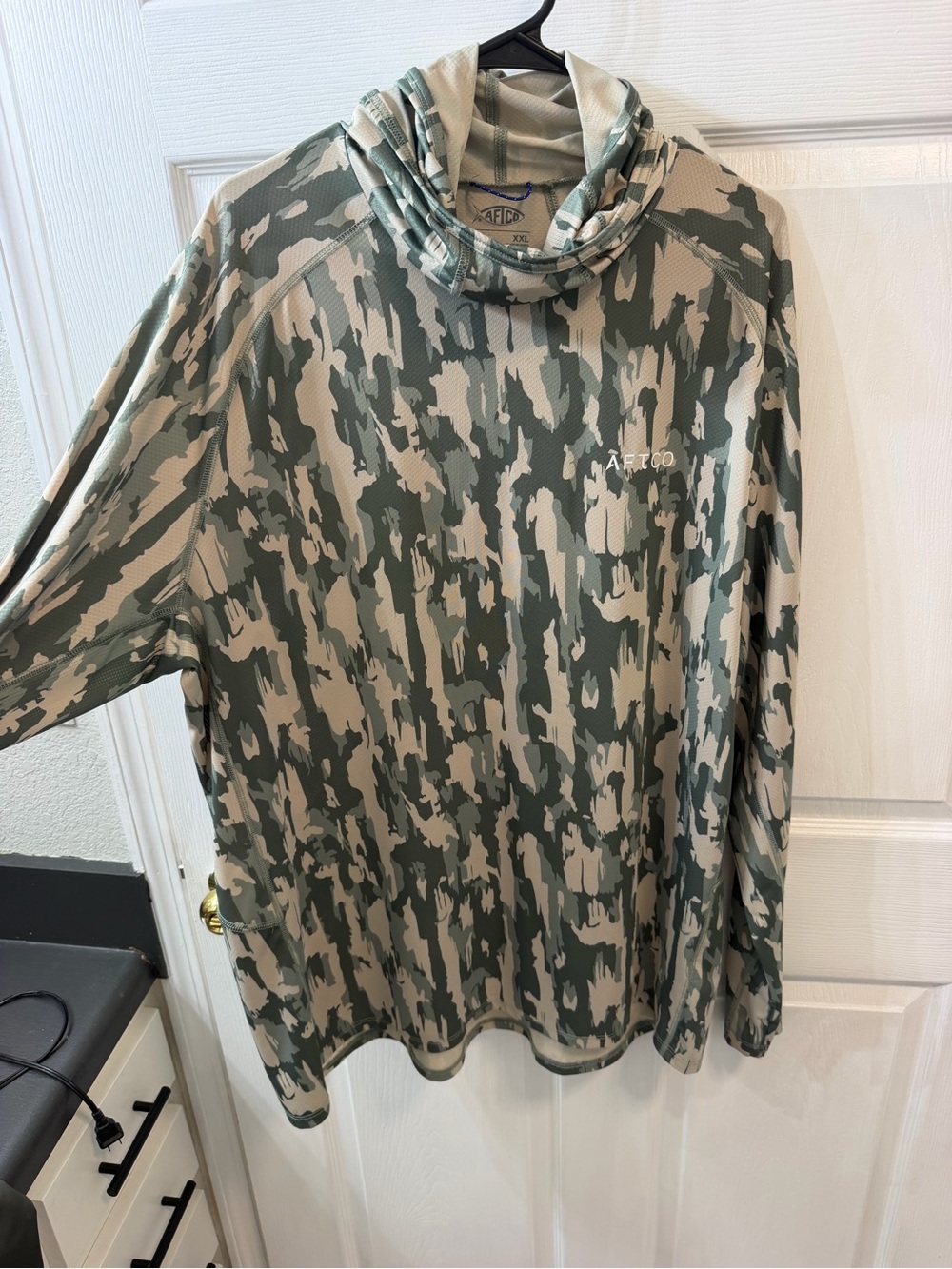 AFTCO Men's Green and Tan Camo Turtleneck Sweater